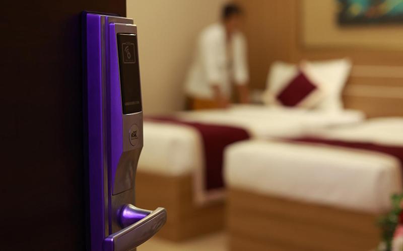 Hotel Emirates Kannangad Екстериор снимка