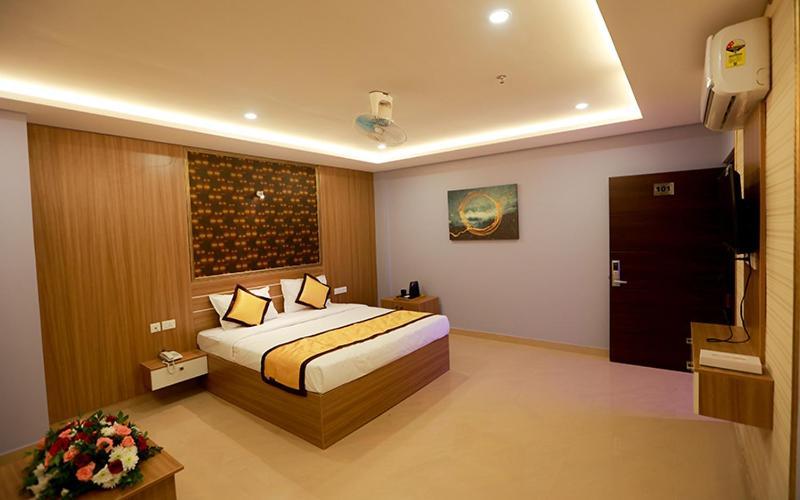Hotel Emirates Kannangad Екстериор снимка
