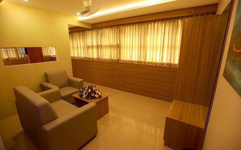 Hotel Emirates Kannangad Екстериор снимка