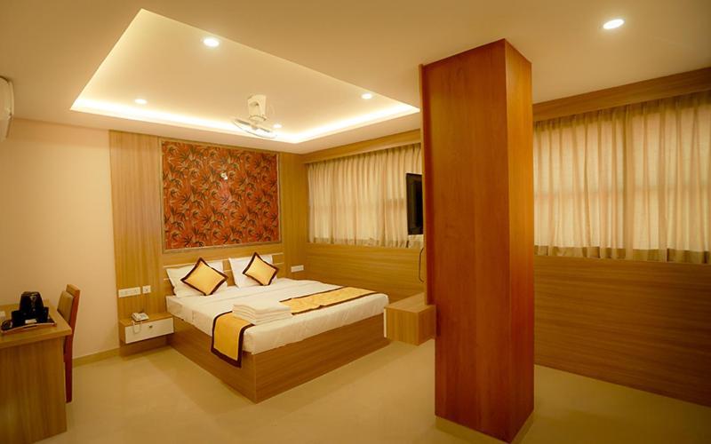 Hotel Emirates Kannangad Екстериор снимка