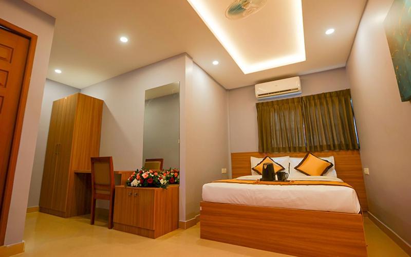 Hotel Emirates Kannangad Екстериор снимка